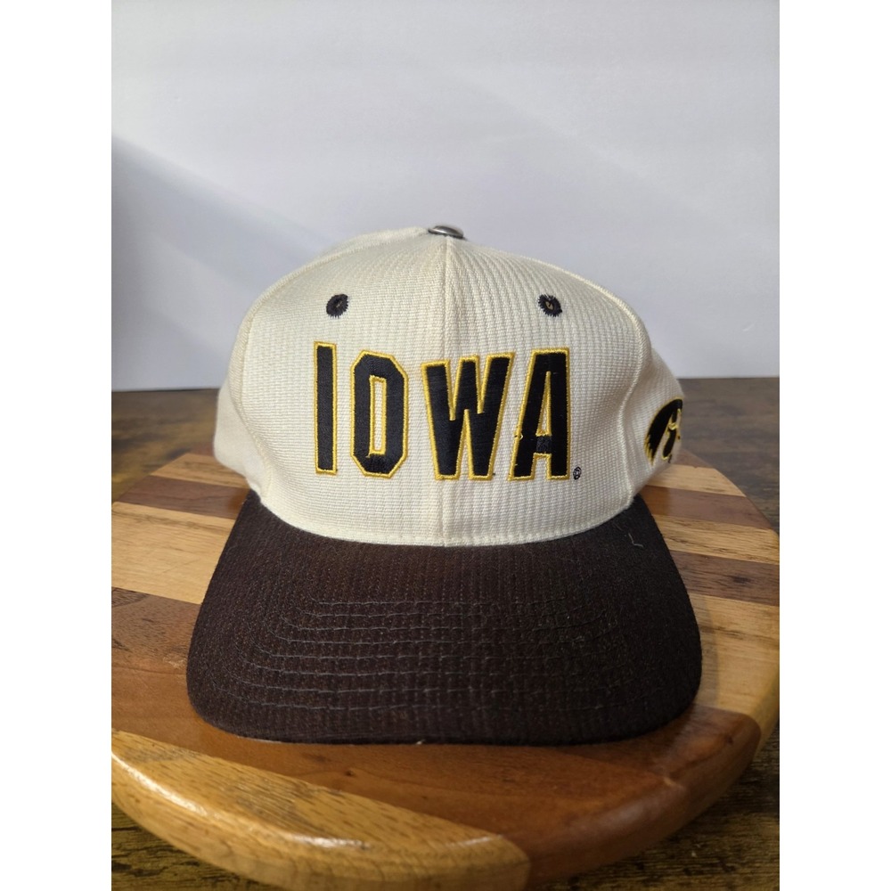 Vintage Iowa Hawkeyes Reebok Snapback Hat Off White Two Tone Corduroy Bill 90s